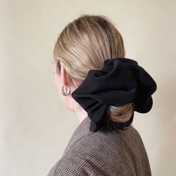 NWT A Bronze Age Oversized XXL Leopard Crepe Scrunchie - Picture 6 of 6